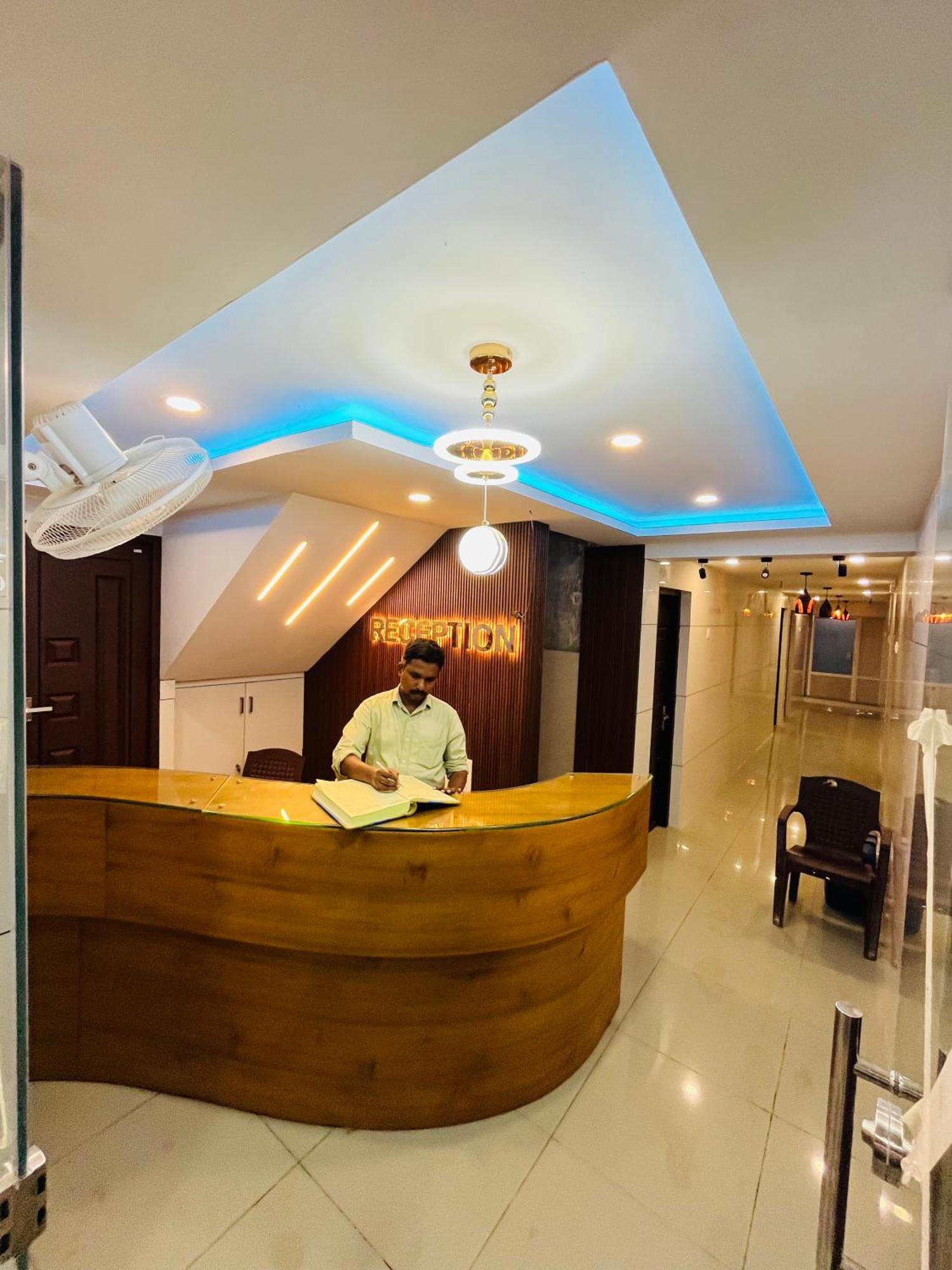 Priya Lodge โคชิโคด ภายนอก รูปภาพ